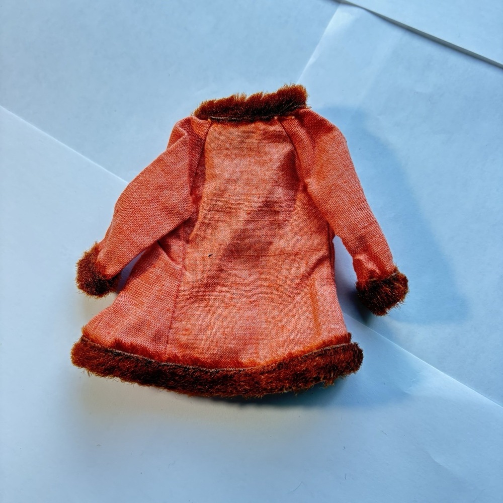 Barbie Winter Wow #1486 Orange Jacket with Brown Fur Trim 1969 - Picture 3 of 3